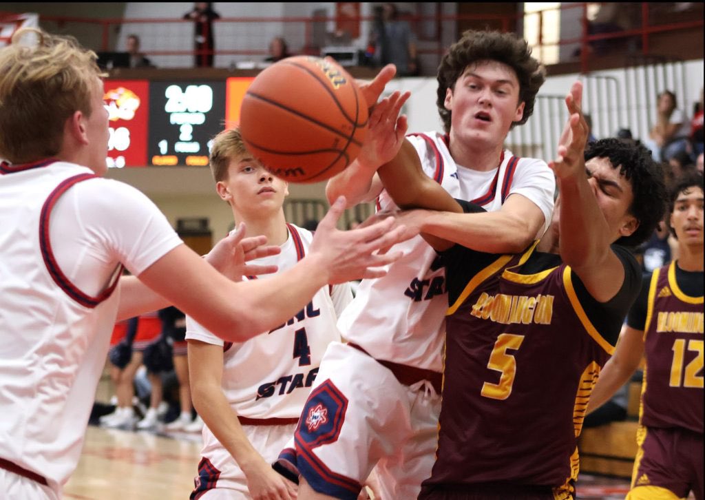 BNL is alright, alright, alright in season-opening win over Bloomington North wbiw.com/2024/11/26/bnl… <a href="/BNLHSAthletics/">BNL Athletic Department</a> <a href="/CoachGodlevske/">Kurt Godlevske</a> <a href="/BHSNathletics/">BHSN Athletics</a> <a href="/BHSNCougars/">BHSN Cougars</a> <a href="/p_matson2/">Patric Matson</a> <a href="/loganmiracle31/">Logan Miracle</a> <a href="/Quincy3Pickett/">Quincy Pickett</a> <a href="/Daxtonshort25/">Dax Short</a> <a href="/isaiahsasser22/">Isaiah Hunter Sasser</a>