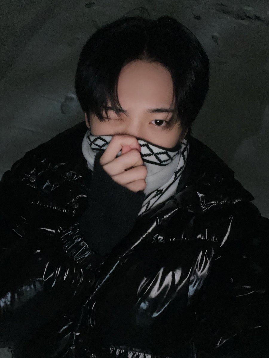 xikers_official's tweet photo. [#민재] 첫눈이다ㅏㅏ😝
#xikers #싸이커스 https://t.co/bFK0XnKZ6Z