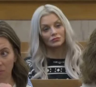 LydiaApel's tweet photo. @DoctorTurtleboy That girl in court lookin like Yzma https://t.co/CGXwj0hMCA