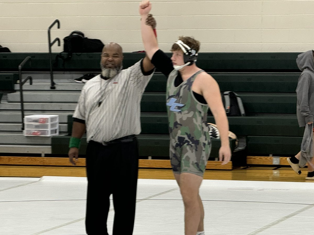 TimColemanTBONE's tweet image. 3-0 tonight!!! Victories against Oak Grove, Austin and JP2.  Thanks to @APEXDental_AL the new mouthpiece is 🔥.  Continuing to get better every match!  @jcjetswrestling @jc_jets @JCFB_Recruiting  @TheChrisRubio @CruzARubio #ToeTheLine