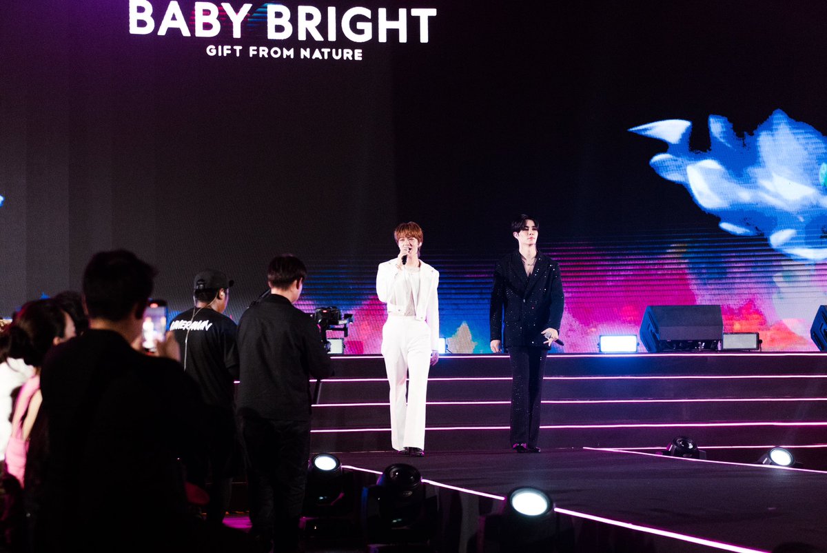 zee_pruk's tweet photo. ขอแสดงความยินดีกับ Karmart 15th Anniversary ฝากพวกเราและสินค้าใหม่จาก Baby Bright ด้วยครับ โฆษณาน่ารักมากก

#BabyBrightxZeeNuNew
#KAEMART15thAnniversary https://t.co/YfCetbBHii