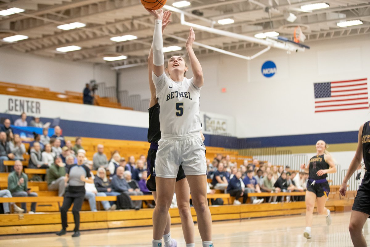BethelRoyals's tweet photo. A double-double from Elly Schmitz keeps the @Bethel_WBB  in the win column with a 73-32 win over Crown. #RoarWithUs x #d3hoops https://t.co/eua895ylcv