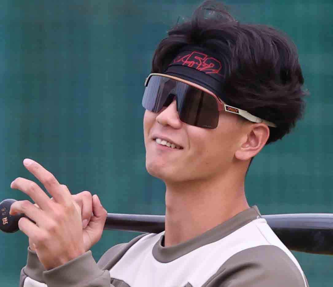 サングラス姿もイケてます。 ＃山田脩也