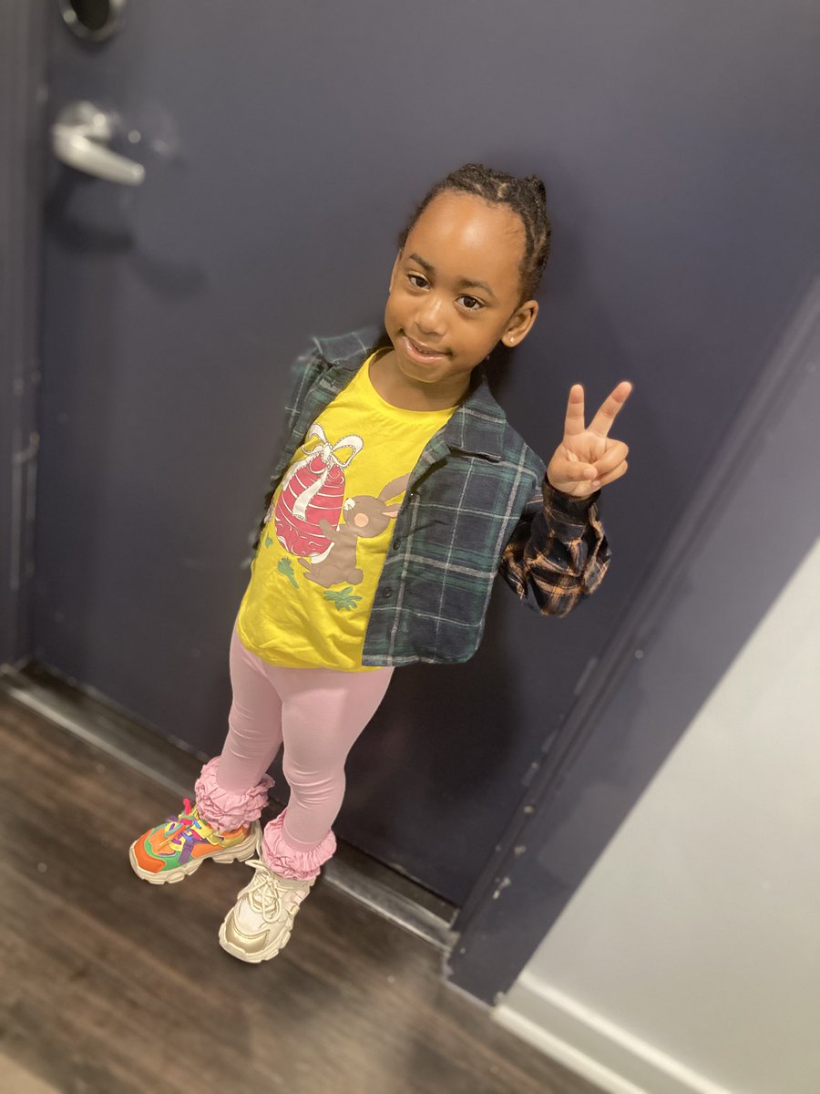 TaeThinksPink's tweet photo. Ra’Layia Spirit Week 💗 https://t.co/t0430T7Jkb