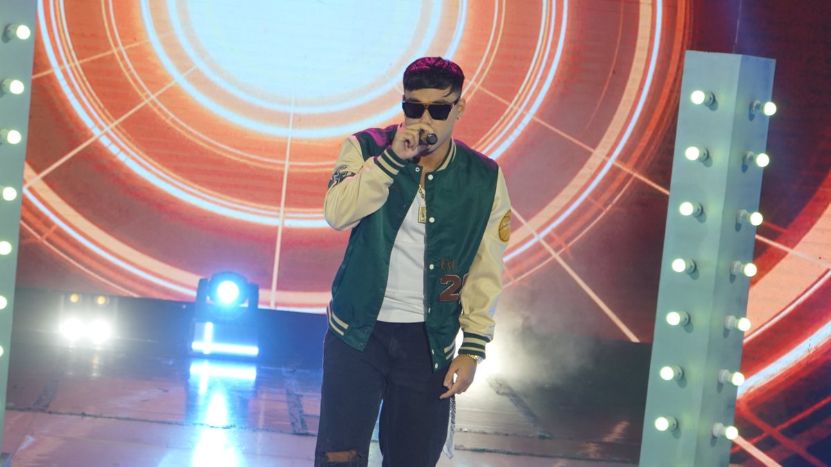 gmanetwork's tweet photo. Let’s vibe with Bailey May!

#MasayaSaShowtime
For more #ItsShowtime content, visit:
https://t.co/pNccllRyFz https://t.co/FZLjE9qPtN