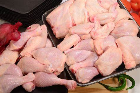 DandyHoratio's tweet photo. Dammit. I don't have the right allen key to assemble my kit-set chicken. https://t.co/9pn5JUnjaZ