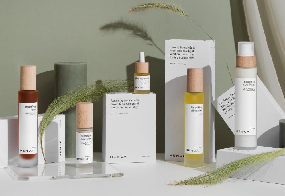 goodnewsfinland's tweet photo. #Finland has a lot on offer for those considering switching from conventional to natural cosmetics.💚✨
These five local brands bring the best out of what nature has to offer to create high-quality cosmetics ➡️ https://t.co/dXIfNXmVoy
@nikinewd #Hetkinen #Havuka #Henua #Luonkos https://t.co/3CYGoWHZVk