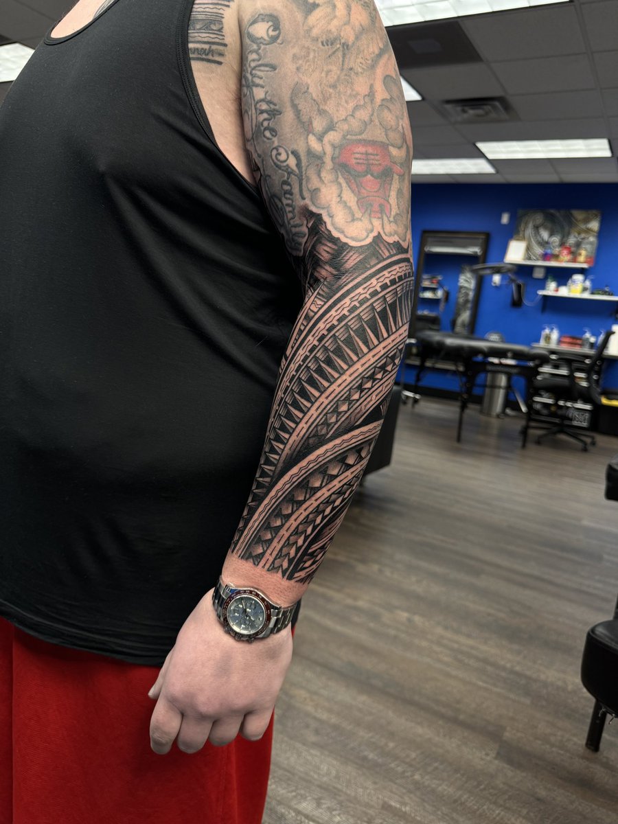 Lala Ellsworth tweet media