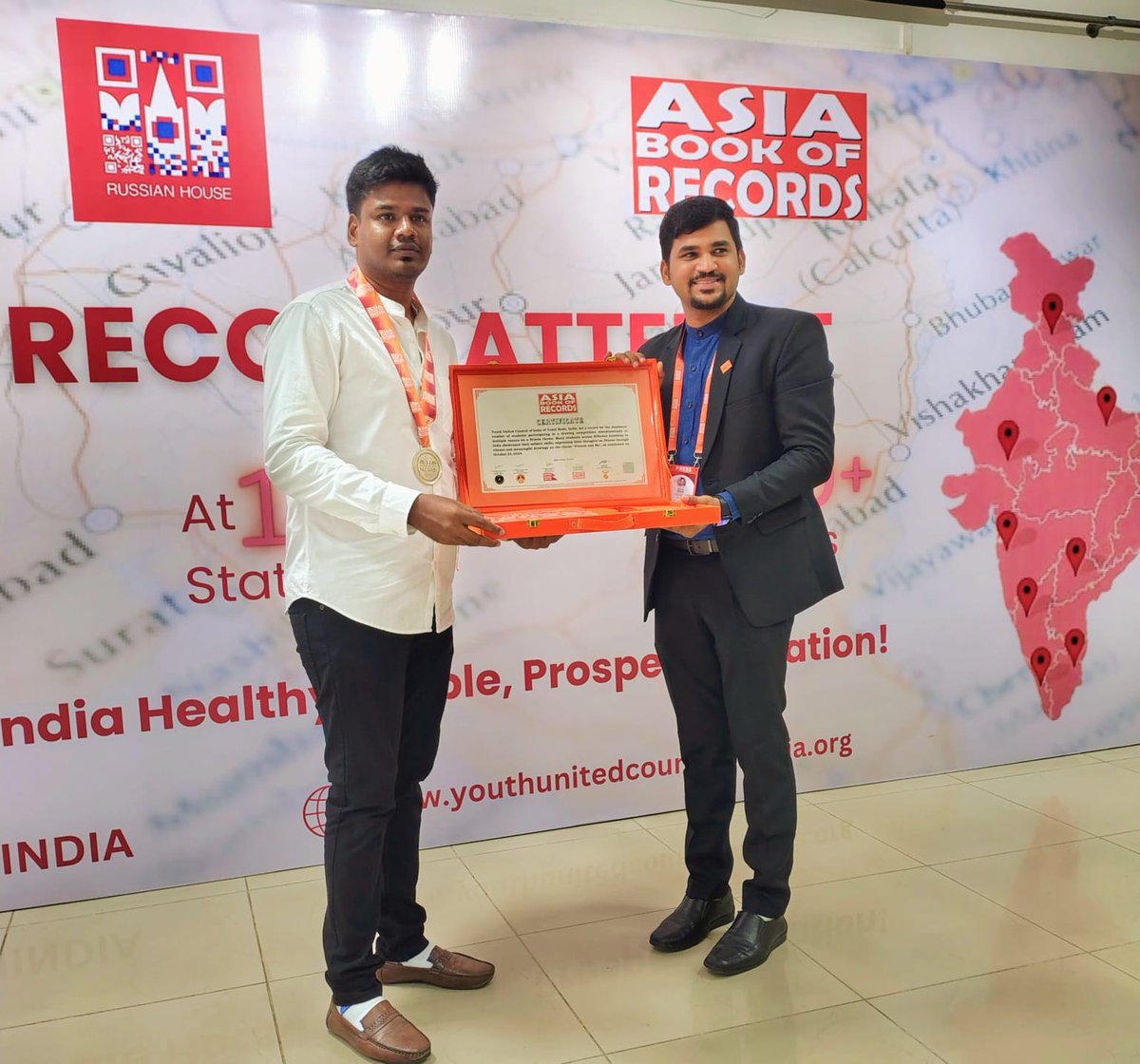 YUCIindia's tweet photo. NEW RECORD ALERT!
77,000+ students from 50+ locations across 7+ states unite to achieve the impossible!
Huge thanks to everyone involved! #YUCIRecordBreaker #yuciindia #77kStudentsUnite #yuciindia #yuci #TeamWorkMakes #leadersdebate #Youth #YouthEmpowerment #youthlleader https://t.co/wyqaRKEIhp