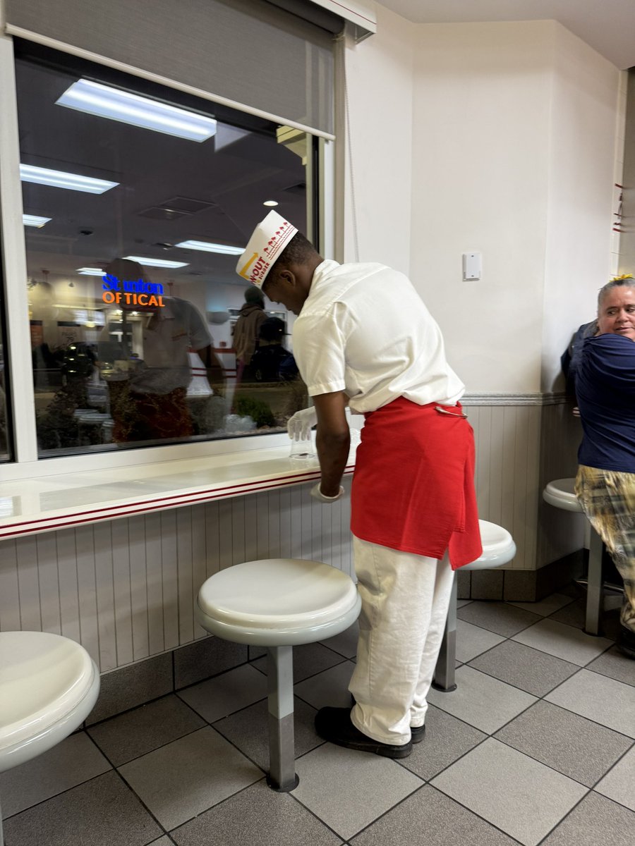 Animal style experience <a href="/innoutburger_/">ᶠᵃⁿ In-N-Out Burgers</a>  #InNOut