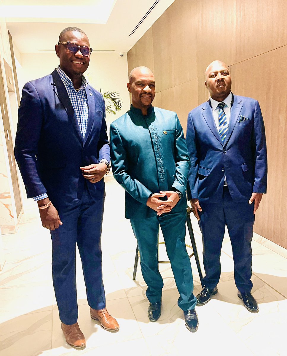 chiefkoti's tweet image. #WhileAtWork I had the privilege of attending the Zimbabwe National Road Administration (ZINARA)’s 8th Annual General Meeting, and what an inspiring milestone it was!  

Congratulations to @zinaraZW for achieving a 100% clean audit from the Auditor-General for the year 2023—a…