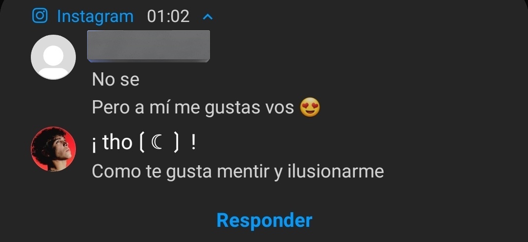 DALE MIENTEME, HAS LO QUE TU QUIERAS CONMIGO
Y DIME QUE ESTA NOCHE YO SOY TU BEBÉ Y MAÑANA SOMOS AMIGOS
¿Amigos? ¿Quién dijo amigos? Si te conozco mucho más sin la ropita