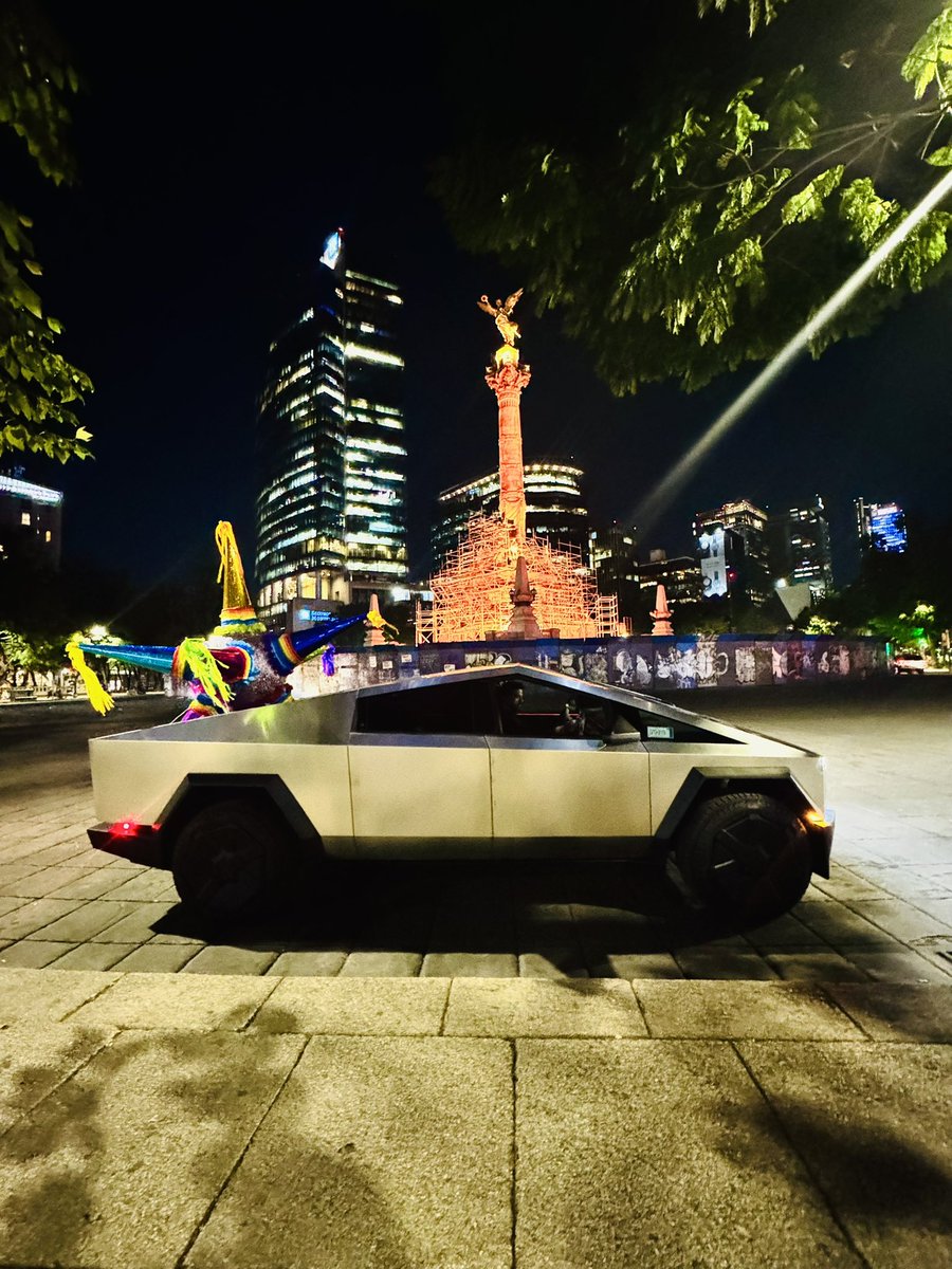 palovits's tweet photo. Hey @elonmusk check this Cyber Piñata for Xmas #MexicoCity #Cybertruck #Tesla https://t.co/gFjsMKNOal