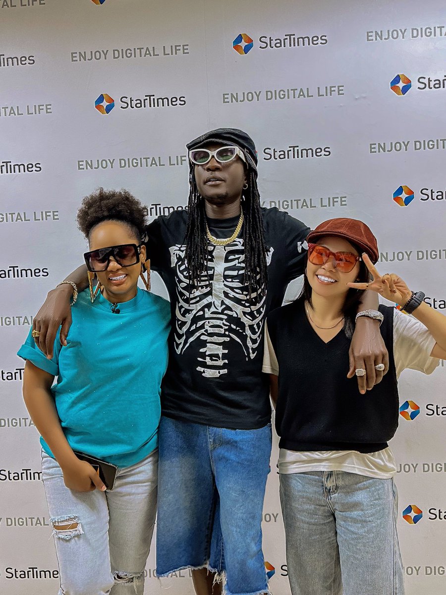 ZizaBafanaUg's tweet photo. Together, let's paint a world of love, without colors or creeds. Our ability to reach unity in diversity will be the beauty and the test of our civilization. #Kwetobya🚨🔥
YOO✌️ @Sevenliao683959 #Kwetobya MEANS #GettingWet💦💦 https://t.co/JJUgfZmPgB