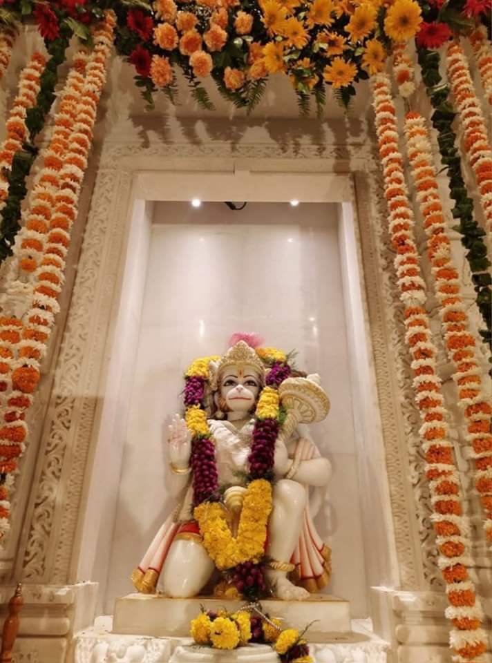 Ayodhyawale8's tweet photo. श्री रामजन्मभूमि में विराजमान श्री रामभक्त हनुमान 🙏
#Terroristattack #Suriya45 #EishaSingh #IslamabadMassacre
#PrithviShaw #AdaniNotGuilty
#BalVivahMuktBharat #SquidGame2 #HBDDyCMUdhay
#liveafterdeath #BangladeshiHindus #SprightAgroAccelerate #IPLAuction
#RishabhPant https://t.co/9gYeqFHv21
