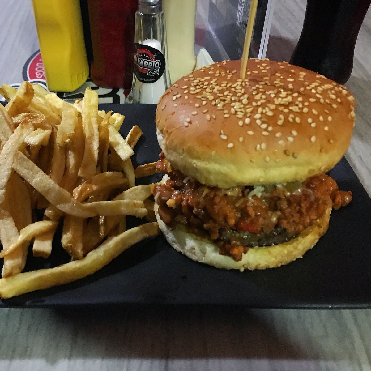 🍔🍟🥤

#ChilliBurguer #PapasALaFrancesa #MiBarrioRock #PorqueGordo #FoodPorn