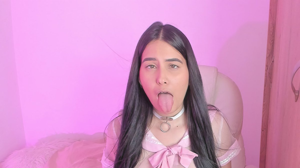 Your girl is waiting for you, I want you to dominate me !
chaturbate.com/in/?tour=7Bge&…
.
#chaturbate #submissive #daddy #girl #sexy #young #tits #pantyhose #cosplay #latina #modelowebcam #mwc #shanomvernet