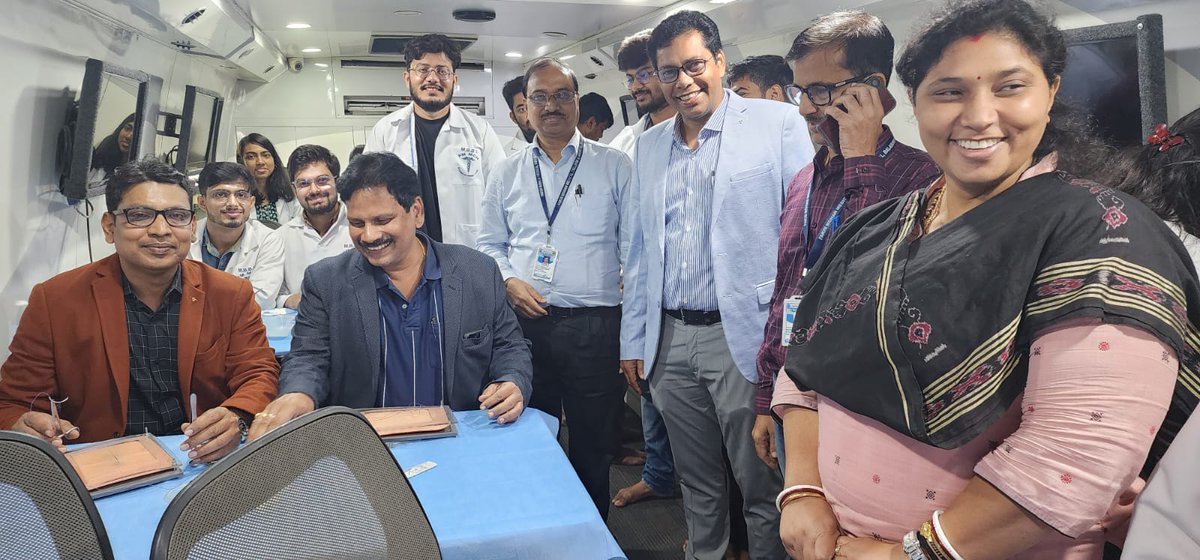 #Suturing n Knotting technology on Wheel..
#Surgery Dept .of FMMCH hosted on 25th ,26th of Nov.
#250 MBBS students,Resident Doctors n Faculties participated..