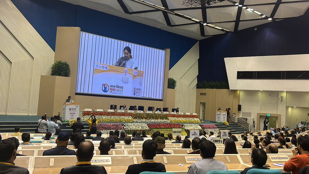 itsmerashmik's tweet photo. And #BalVivahMuktBharat officially gets launched. Feel Privileged to be part of this moment… https://t.co/UDrDtLiEGZ