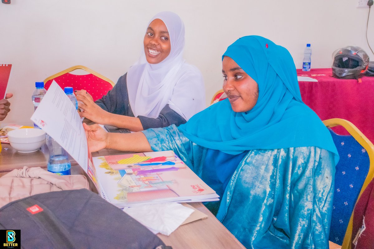 BintiHopes's tweet photo. Attended the @midpkenya workshop focused on engaging communities to #EndFGM. that was facilitated by @Amref_Kenya @OptionsinHealth @TheGirlGen Together we are driving awareness and creating a future where every girl thrives free from harm #CommunityAction #StopFGM #BintiHopes https://t.co/bXz0Ue18LN