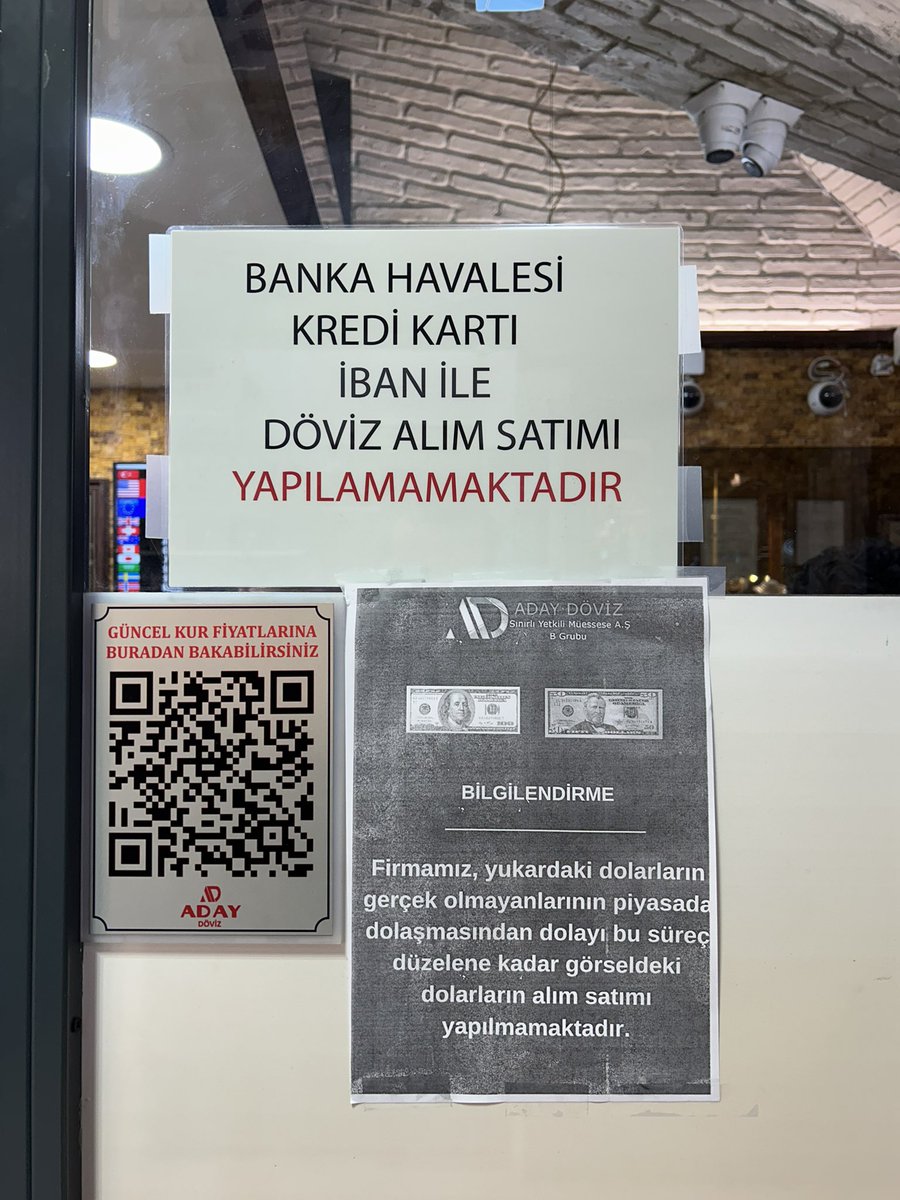 📌Para sayma makineleri ve ATM’lerin bile ayırt edemediği 50 ve 100 dolarlık banknotlar ortalığı karıştırdı

📌Döviz büroları ve bankalar döviz alımını durdurdu

📌Bankalar kendi sattığı banknotu bile “sahte olabilir” endişesiyle geri almıyor

📌Para sayma makineleri ithal olduğu