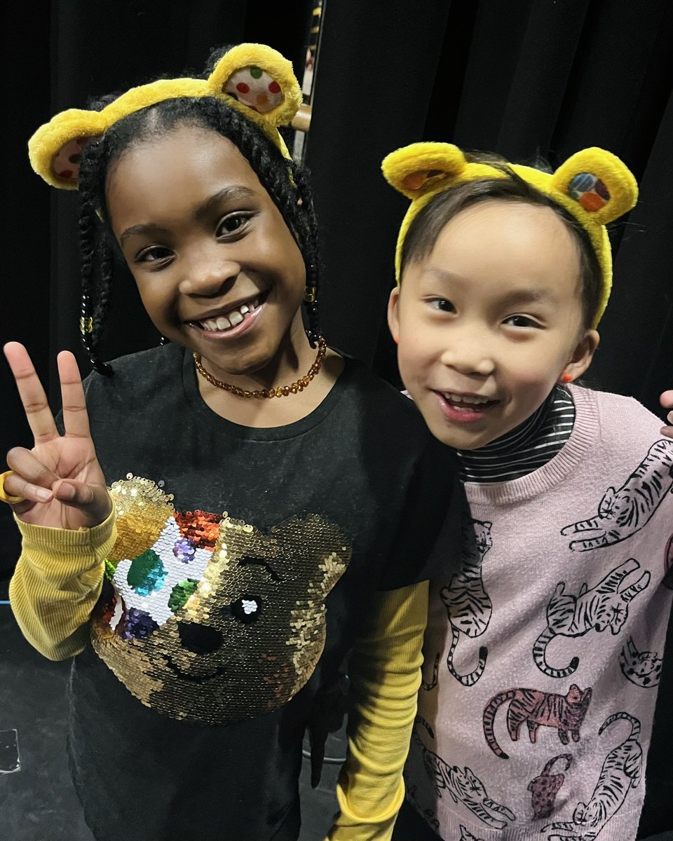 🎁 Give the Gift of Opportunity: 

Help young people in Luton thrive through creativity &amp; confidence. 

By becoming a Friend of NGYT, you’re funding a free place for those in need.

🌟 Join us: ngyt.co.uk/friends-of-ngy… 🌟

#NGYTFamily #SeasonOfGiving #SupportYoungCreativity