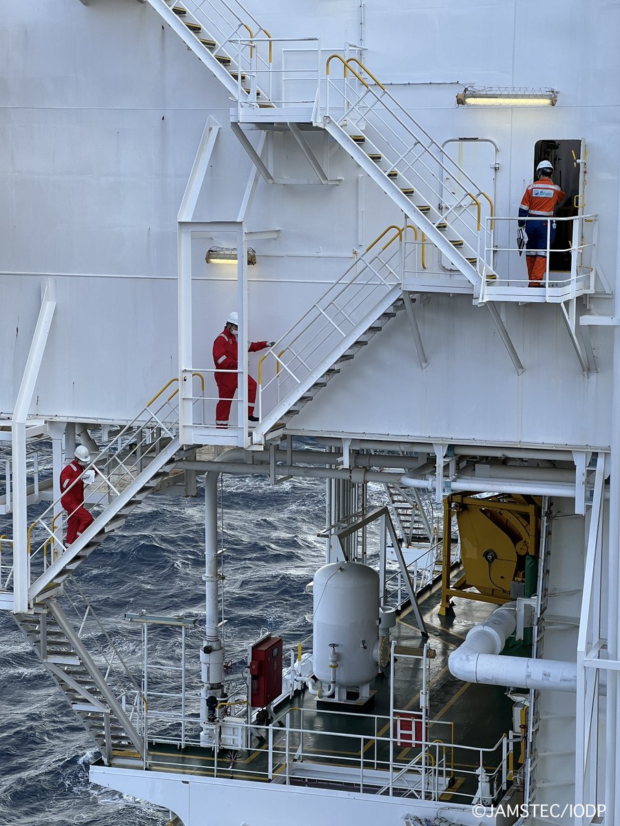 CHIKYU 地球深部探査船「ちきゅう」 tweet media