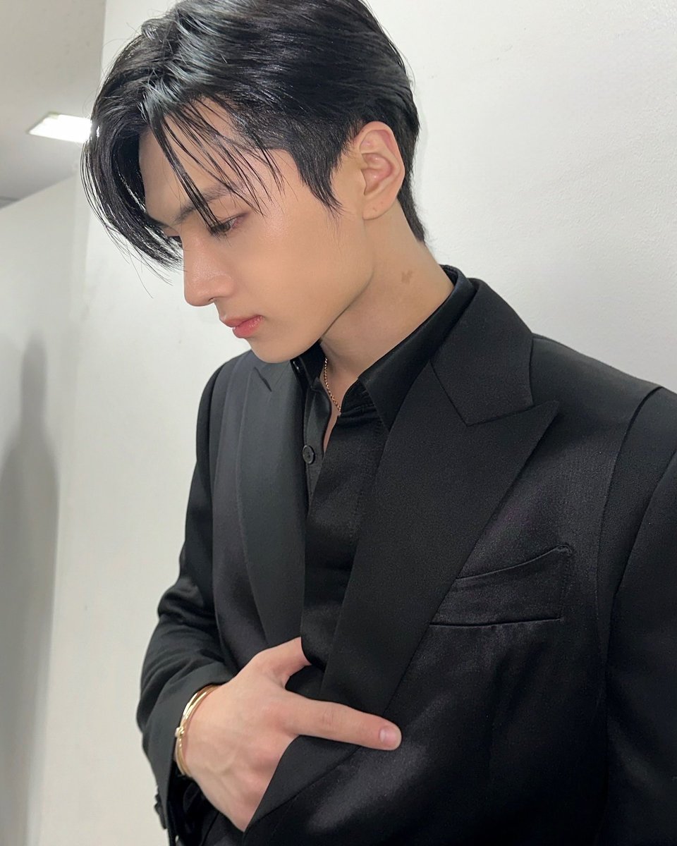 jjongbet's tweet photo. 241127 instagram #JAY https://t.co/ksj4bQBOLj