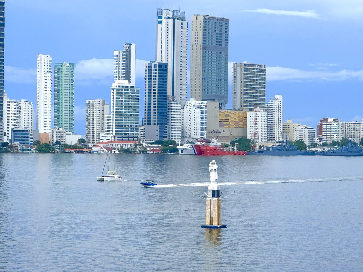 WeLoveVikingUK's tweet photo. #tbt Colourful Cartagena Colombia 🇨🇴 on route to the Panama Canal a year ago 
#Cartegena #Colombia 
#VikingStar #PanamaCanalandPacificCoast
#myvikingstory #backonboard 
#VikingCruises #lovecruising
#Cruising #Throwbackthursday https://t.co/KCWAybQD3k