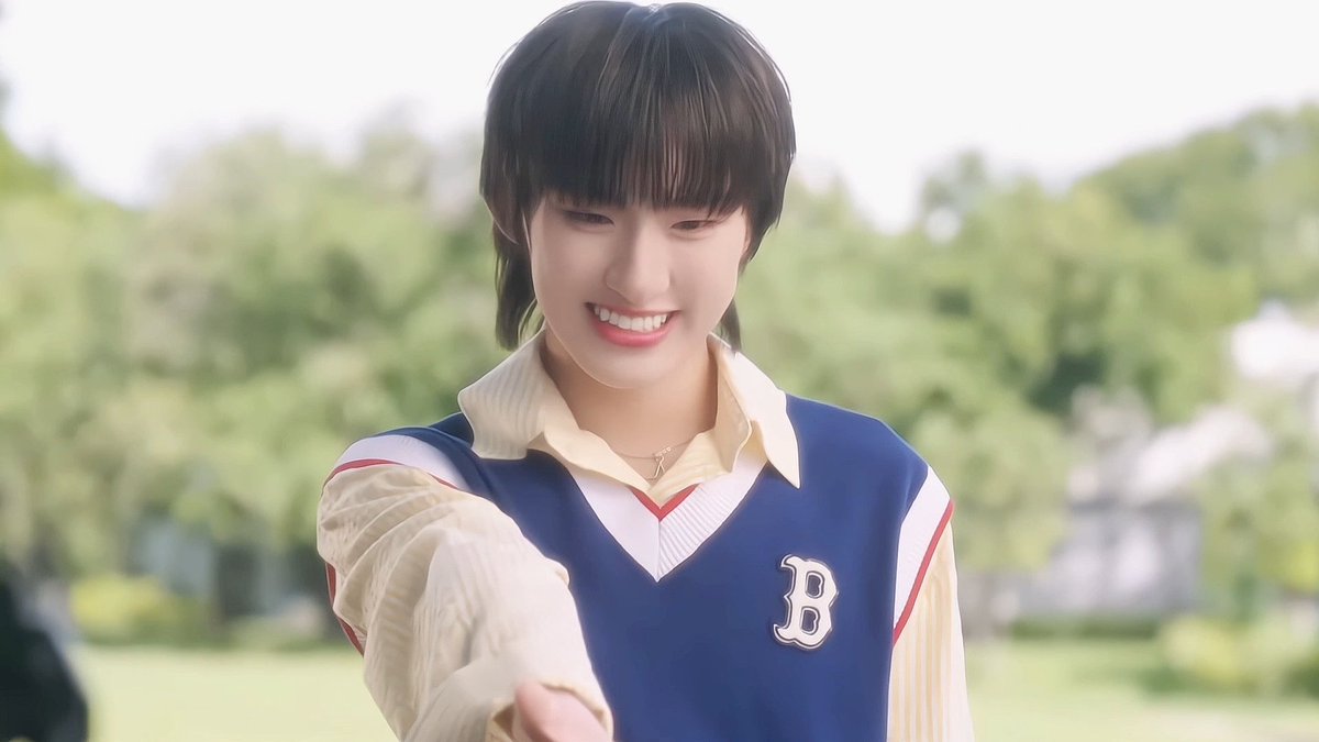 bxbyoil_'s tweet photo. ใครไหวไปก่อนได้เลยนะคะ😭😭😭😭😭

BTS MV ONLY ONE
#เบื้องหลังMVที่รักครับ #kongjiro https://t.co/zcRe8O730O