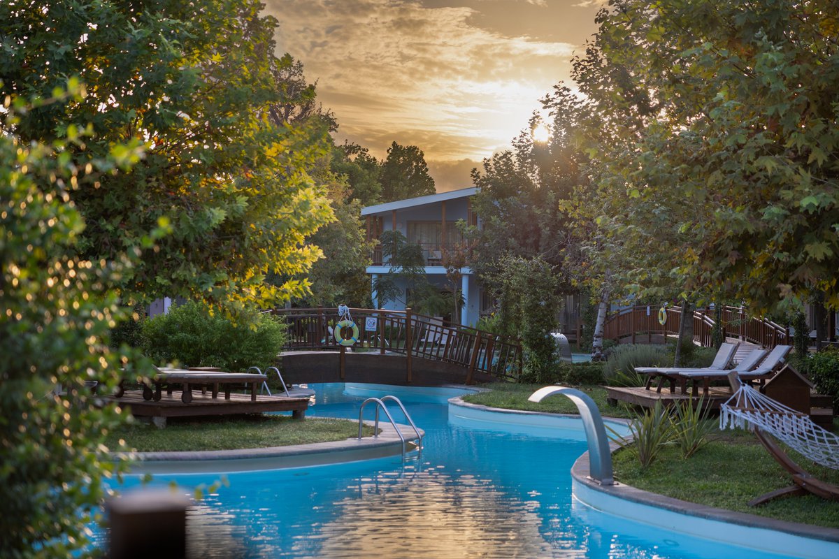 Sueno Hotels Beach Side Göl Evleri’nde doğanın zarafetiyle buluşun, huzuru keşfedin. ✨
~
Meet the elegance of nature and discover tranquility at Sueno Hotels Beach Side Lake Houses. ✨