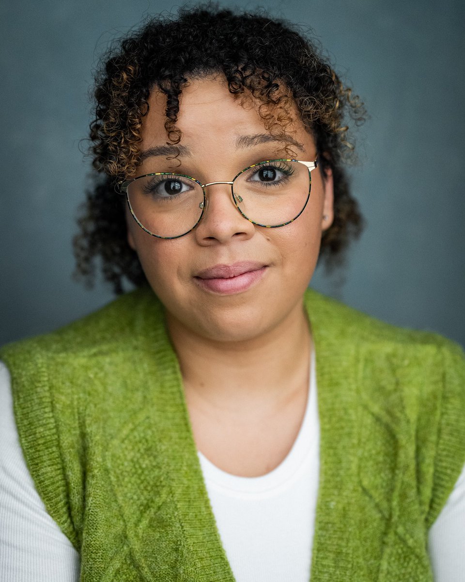 Zweyla's tweet photo. Got some new headshots and I love them https://t.co/djX8Xt7ELL