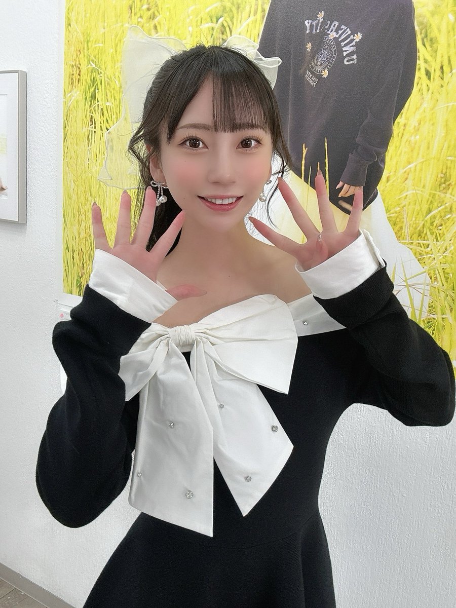 ナナカケル9日目🖤

最終日前夜祭(？)の今日も
ありがたいことに大忙しでした😭🫶
ムーディーズプロデューサーが
今日はたくさん来てくれたよ~！

明日はいよいよ最終日です！
最終日は17時までになっているので
お間違えのないようにご注意ください⚠️
最後までよろしくお願いします💗 https://t.co/24CQ0yLyFO