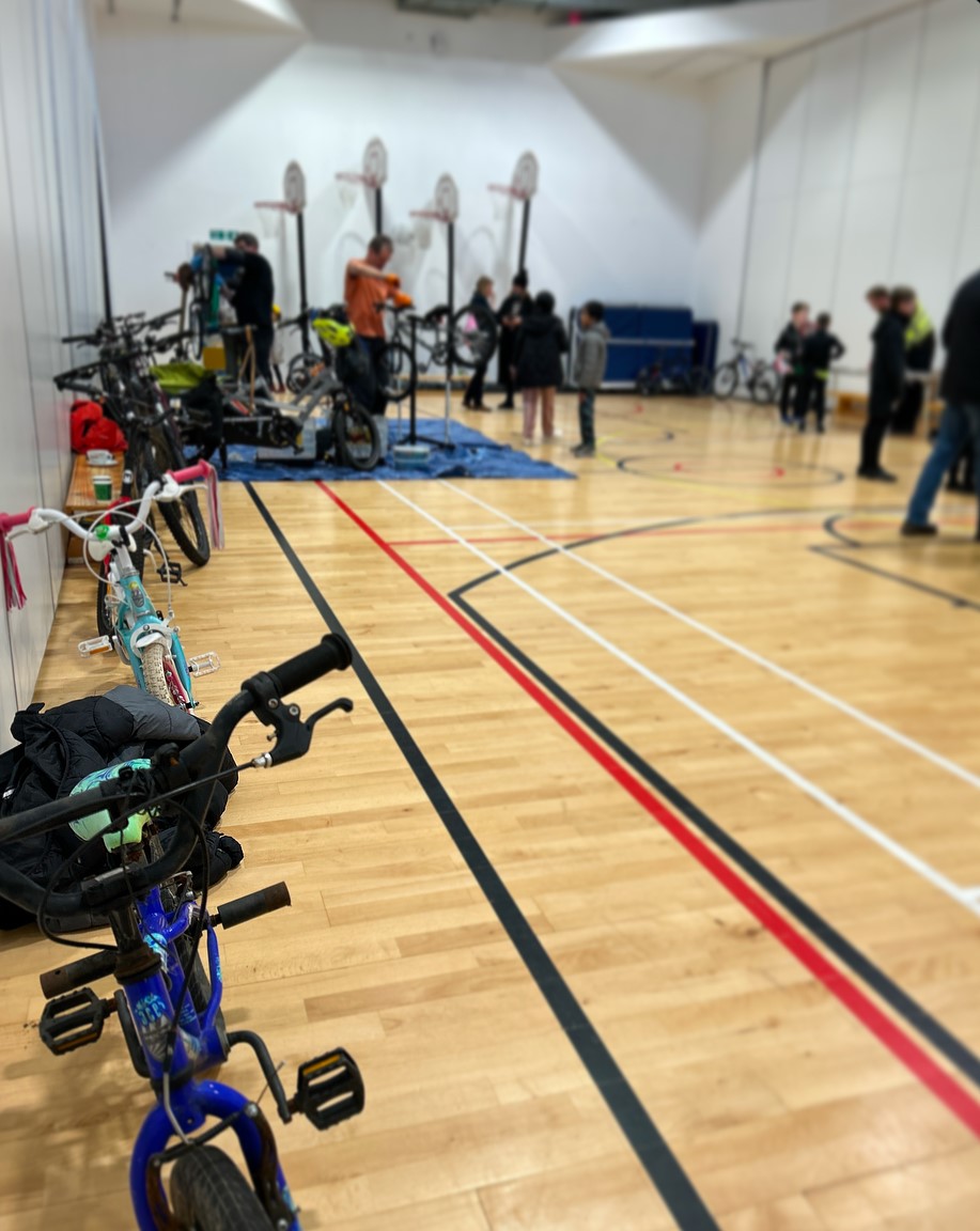 Huge thank you to all who attended our Dr Bike event at Danderhall Community Hub last Friday

Another great turnout in Wintery conditions ❄️❄️

Keep your eyes peeled for future active travel events!

<a href="/DanderhallPS/">Danderhall Primary</a>
<a href="/midgov/">Midlothian Council</a>
<a href="/Active_Mid/">Active Midlothian</a>
<a href="/MidLibraries/">Midlothian Libraries</a> 
<a href="/PSOSMidlothian/">Police Scotland Midlothian</a>