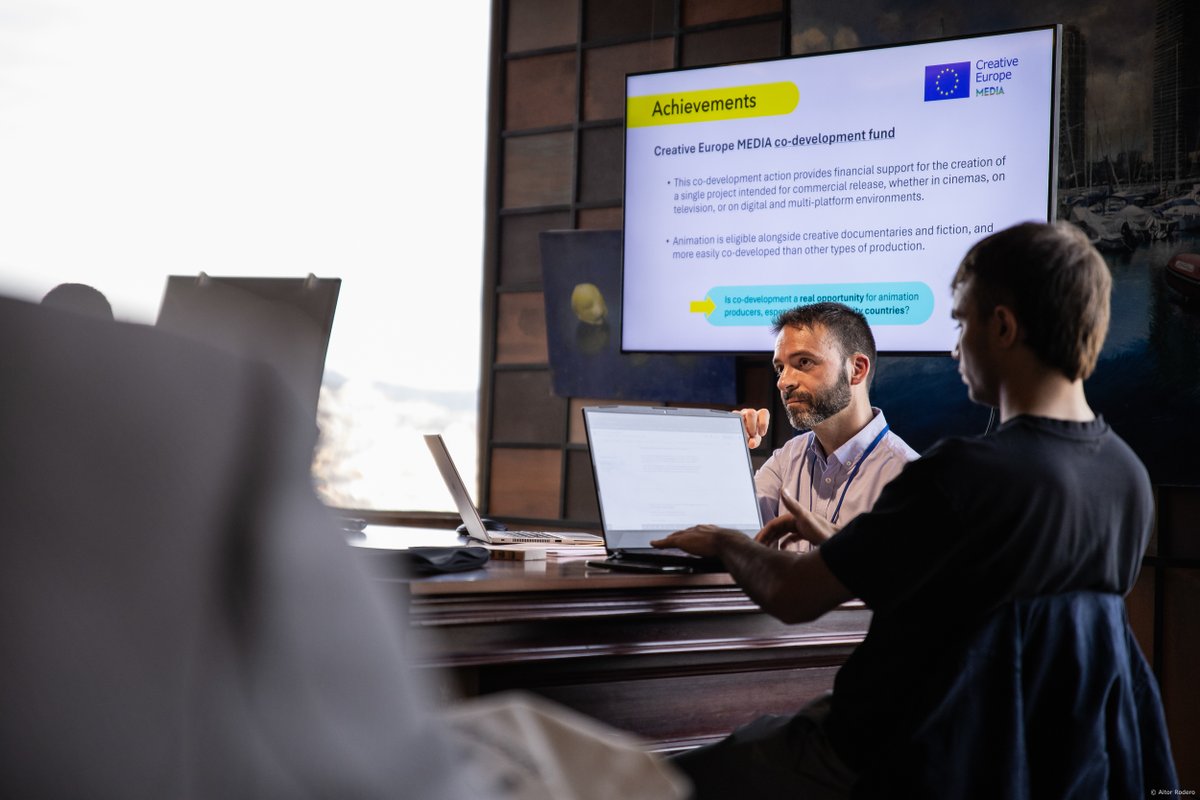 Animar_BCN's tweet photo. How can we better promote European #animation co-productions? 💭This #AnimarBCN working group explores public funding, tax incentives, and cross-border collaboration. Moderators: @trailaalex & @ivagenjo.
#Animation #EuropeanAnimation https://t.co/IUvMXOuVa8