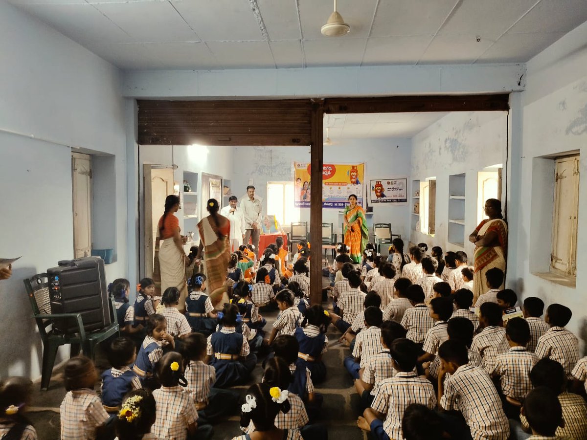 Brundavangas's tweet photo. We conducted a safety awareness campaign at Sri. Saraswathi susi mandir in Bethamcherla

Around 100students attended the event, and sweets were distributed to the children. https://t.co/TixUEO9zav