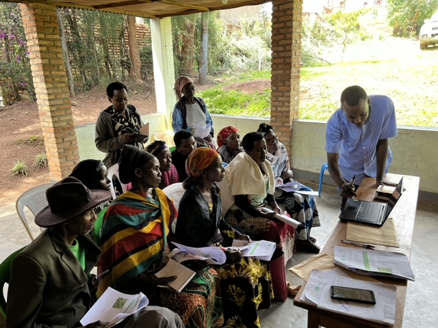 NjengaGreens's tweet photo. Growing our impact! we are excited to continue our training program with @MedicusMundi, now focusing on organic fertilizer production for 4 cooperatives in Kamonyi. Let's empower communities and build a sustainable future together! #Organicfarming #Sustainability #Agriculture https://t.co/iXnR2Ohbi4