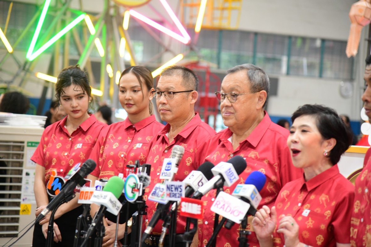 mea_news's tweet photo. MEA ร่วมงานแถลงข่าวงานกาชาด ประจำปี 2567 “ทศมราชา 72 พรรษา ถวายพระพร” พร้อมดูแลระบบไฟฟ้าอย่างเต็มประสิทธิภาพ

อ่านรายละเอียด คลิก>> https://t.co/NlOnyRDJc4

#งานกาชาด2567 #ทศมราชา72พรรษาถวายพระพร
#RedCrossFair #สภากาชาดไทย
#การไฟฟ้านครหลวง #MEA
#พลังงานเพื่อวิถีชีวิตเมืองมหานคร https://t.co/lnOWzYNUxW