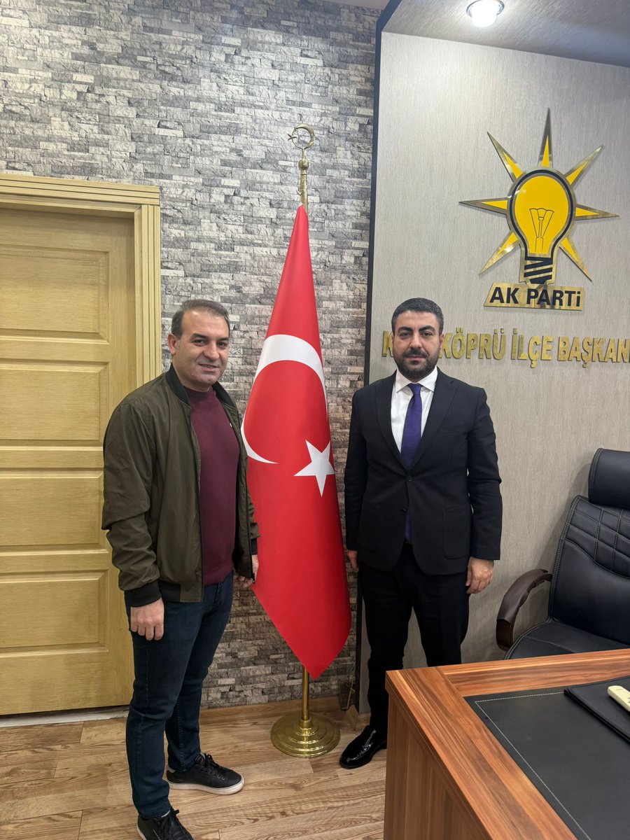Karakopruak's tweet photo. Hakan Auto Yönetim Kurulu Başkanı. @hakankolsuzoglu  Ve Önceki Dönem Belediye Meclis Üyemiz @mithat1981  İlçe Başkanımız @avorhancelik 'i  Ziyaret Edip Hayırlı Olsun Dileklerinde Bulundu.  

Bu Nazik Ziyaretlerinden Ötürü Kendisine Teşekkür Ederiz.

@RTErdogan
@milhamigunbegi https://t.co/peV4OSmWZA