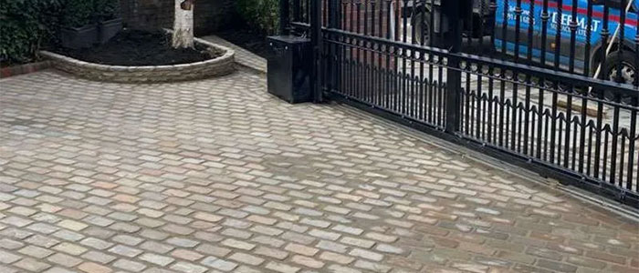 DebmatSurfacing's tweet image. 🌦️ Is your driveway ready for North East England&apos;s weather? 🌧️

Discover how the right permeable paving can handle rain, frost &amp;amp; more! Read our guide: debmatsurfacing.co.uk/blog/choosing-…

📞 Contact us: 0191 413 6855

#PermeablePaving #NorthEastWeather #DrivewaySolutions #DebmatSurfacing