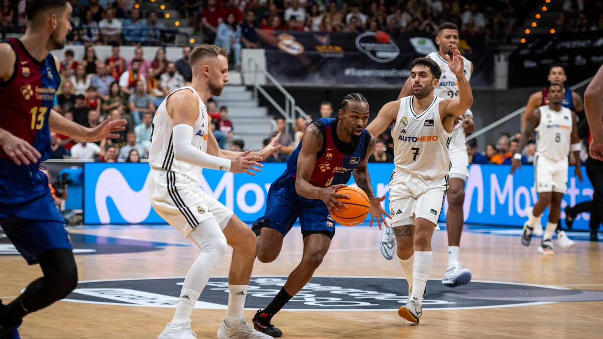 ¿Preparado para un espectáculo deportivo de primera? 💥 El próximo jueves, 28 de noviembre, el Palau Blaugrana será el escenario del gran duelo de la Euroliga de baloncesto: <a href="/FCBbasket/">Barça Basket</a> vs. <a href="/RMBaloncesto/">Real Madrid Basket</a>. 🏀 Y tú, ¿de qué lado estás?
bit.ly/4g84PSx