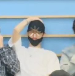 deependmp3's tweet photo. I’m going to celebrate my birthday… at a skz concert… someone pinch me https://t.co/ZPRJaWYjDT