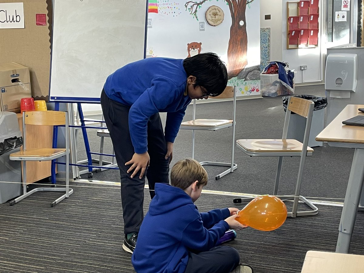 sandaigprimary's tweet image. P6 STEM Group 2 using great prediction skills by hypothesising the distance their balloon rockets will travel and why. 🚀 #GSCLearningLab @STEMGlasgow @Jane_Arthur_
@Doug.GCC 
@STEMLearninguk
@RAISEScotland
@EdScotSciences
@NASAEarth
@STEMLearningUK