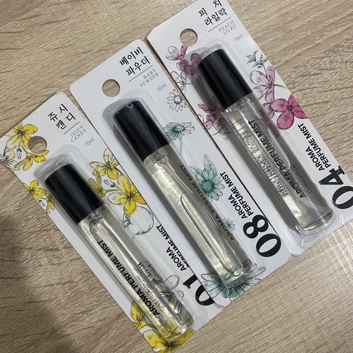 itakeorder's tweet photo. wts want to sell 

parfume daiso 37,500/ea
rom&amp;and bare fig 120,000
rom&amp;and zero mate 118,000
rom&amp;and glasting melting balm 120,000 https://t.co/eYhm2Ddb3Y