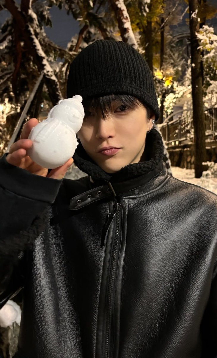 adore0409's tweet photo. ไปเล่นกับใครครับ คิดถึงมากๆนะ ขอให้ตี๋มีความสุข 🥺 https://t.co/WPZAtg7UG0