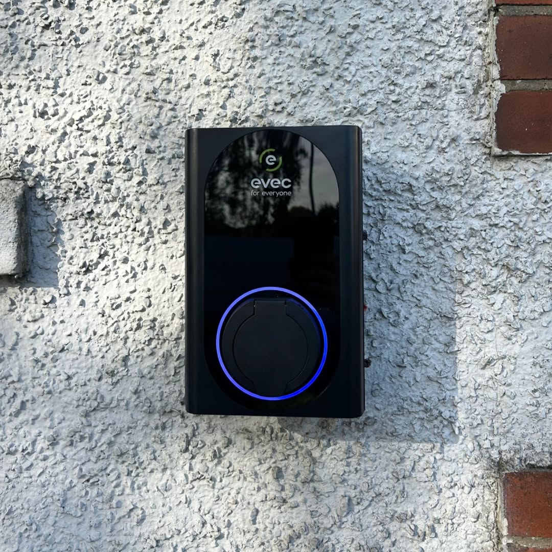 evec | electric vehicle charging ⚡️ tweet media