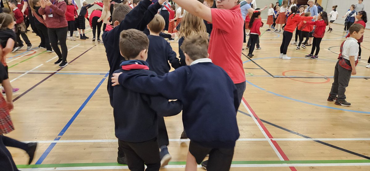 Brilliant day at the Country Dance Festival! Thanks <a href="/ActiveSchoolStg/">Stirling Active Schools 🏳️‍🌈</a> for organising. #deansport