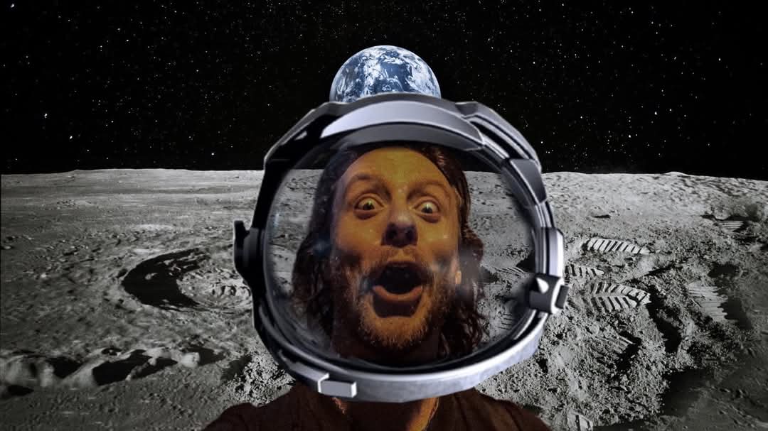 Kneuzer's tweet photo. @MrRoflWaffles When a Moon Remaster drops. https://t.co/o8OT3dgYZM