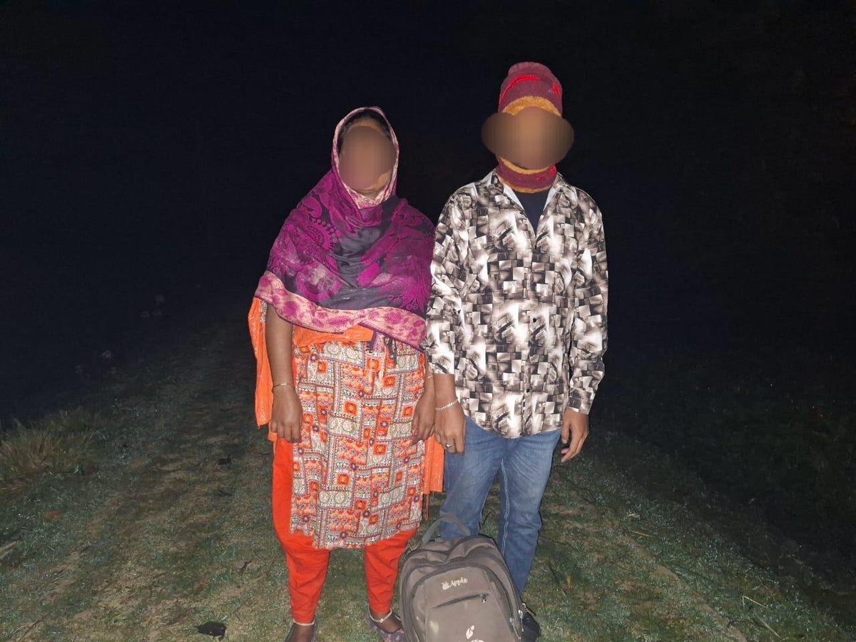 himantabiswa's tweet photo. Displaying alertness along the Indo-Bangladesh border, @assampolice apprehended two Bangladeshi nationals who were illegally entering Indian territory 

🇧🇩Nur Mohammed
🇧🇩Muhammed Khaleda Begum

Good job team! https://t.co/1gbzpBTooL