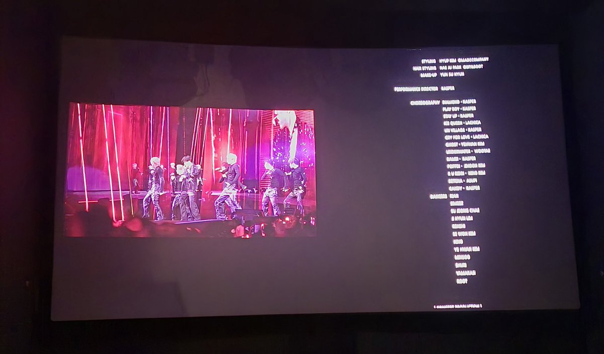 BerryHappy56's tweet photo. "내가 있어야할 곳은 여기다"

#큥콘_인_시네마
#BAEKHYUN_IN_CINEMAS https://t.co/jiDHNkwgGo